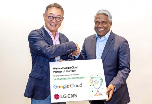 현신균 LG CNS 대표와 토마스 쿠리안 구글 클라우드 대표
